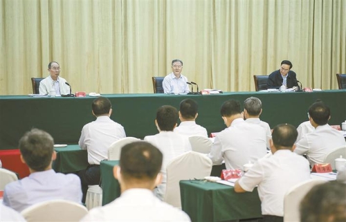 第八次全国对口支援新疆工作会议召开 汪洋出席并讲话