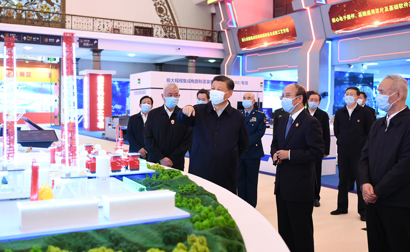 习近平参观国家“十三五”科技创新成就展