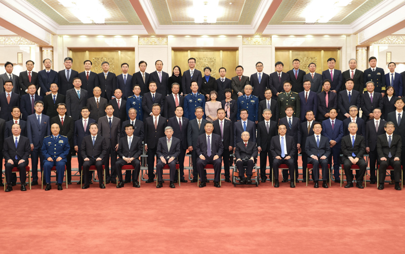习近平出席国家科学技术奖励大会并为最高奖获得者等颁奖