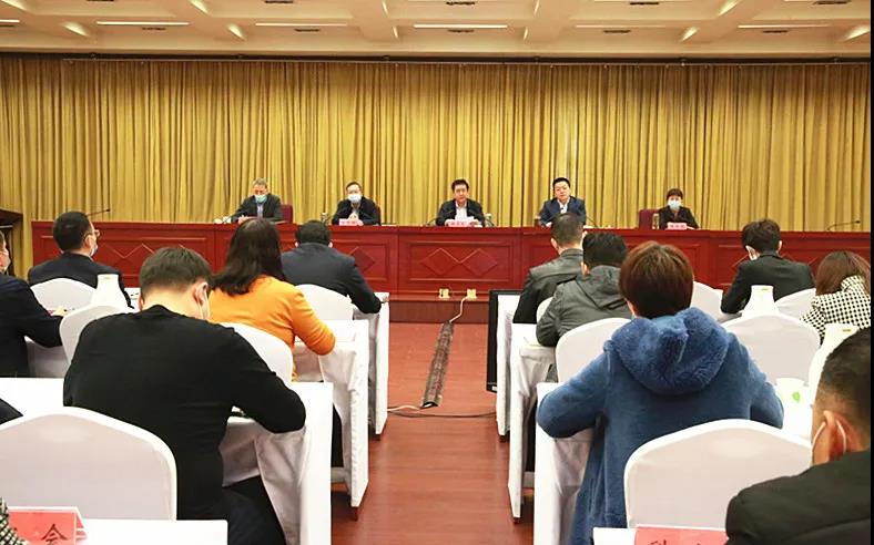 杨正生在师冬季法治大培训动员部署会上强调 努力提升依法行政和依法治企能力 奋力谱写法治十一师建设新篇章 