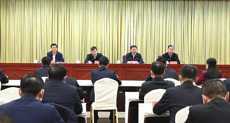 十一师召开干部大会 宣布兵团党委干部任职决定