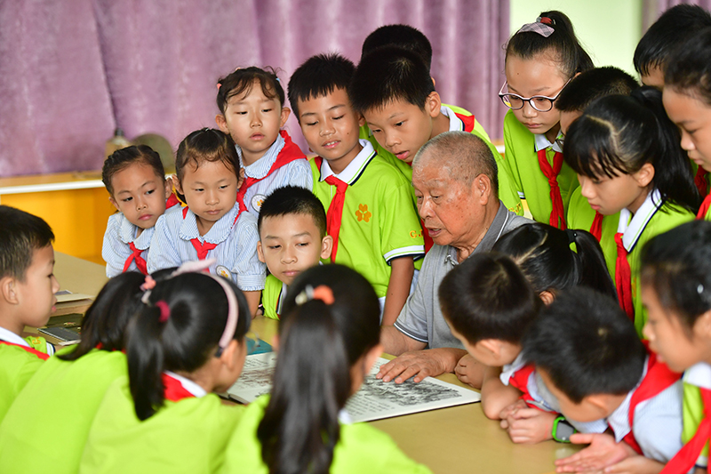 百年初心成大道 万里征程作雄行——以习近平同志为核心的党中央领导开展党史学习教育纪实