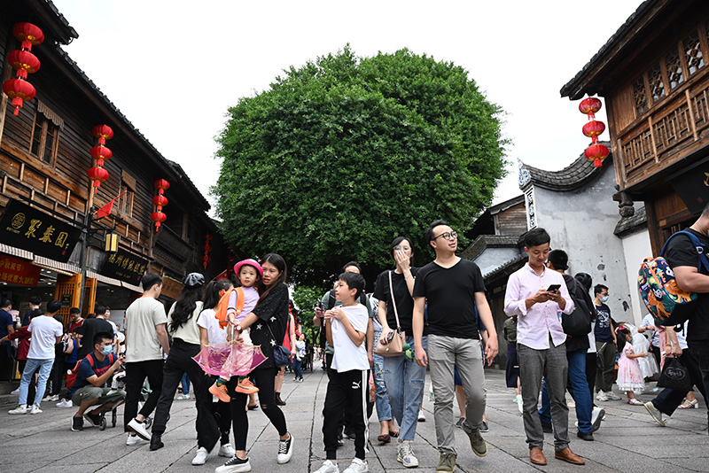 党的十八大以来以习近平同志为核心的党中央激活中华文化的历史性贡献述评