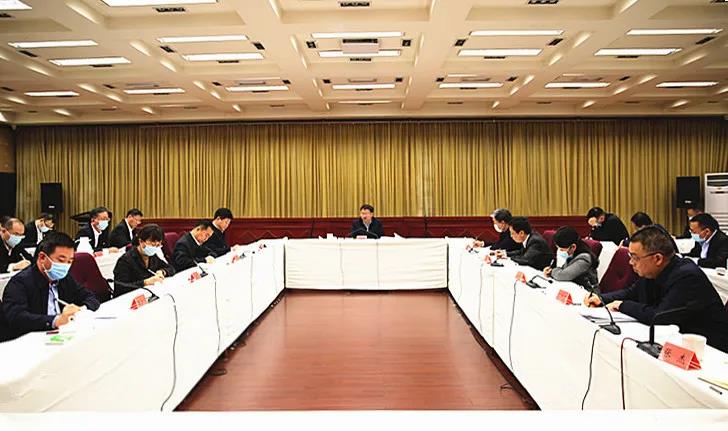 冷畅勤在十一师党委理论学习中心组集体学习时强调以习近平新时代中国特色社会主义思想 统揽十一师工作全局 奋力谱写高质量发展新篇章