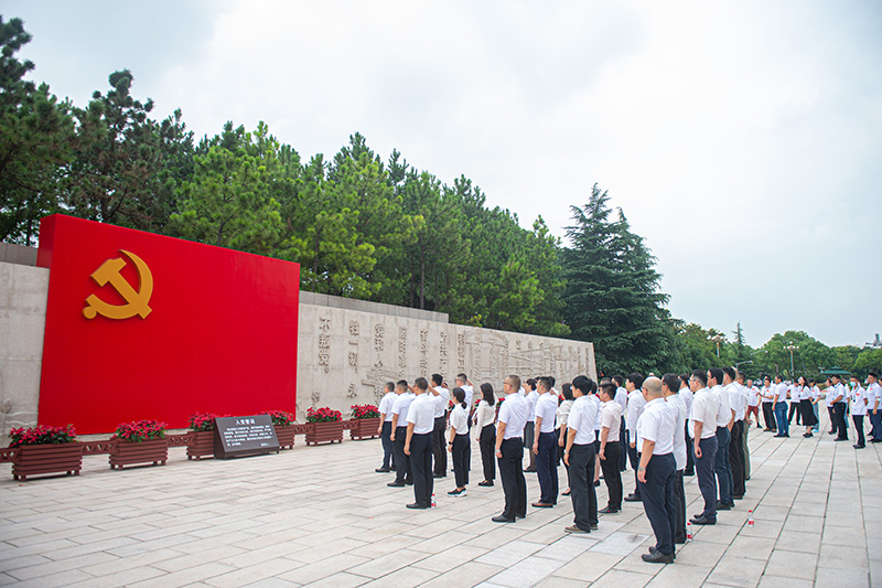 减负增效强基层 轻装奋进新时代——2021年以习近平同志为核心的党中央整治形式主义为基层减负纪实