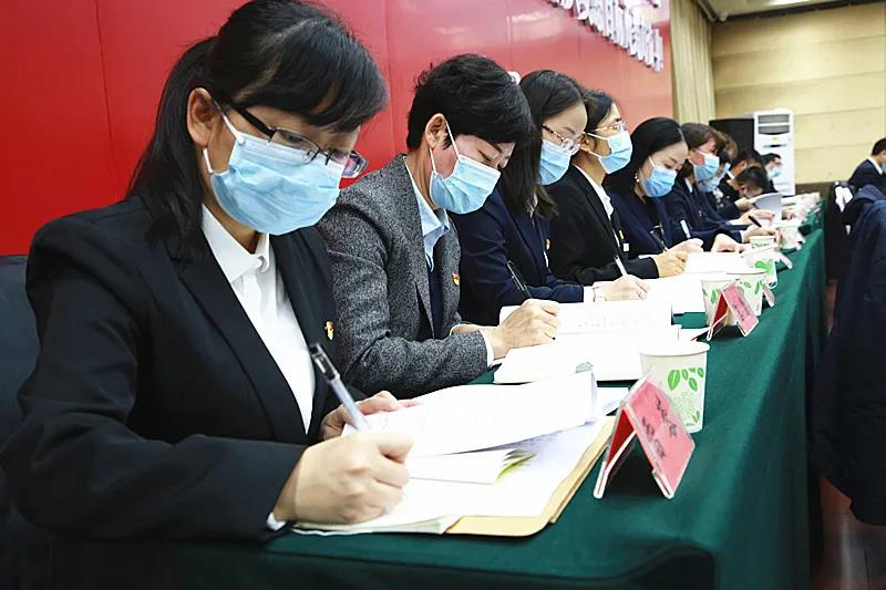 冷畅勤在十一师基层党组织书记2021年度抓基层党建工作述职评议会上强调 提升党建工作质效 建设坚强战斗堡垒 以优异成绩迎接党的二十大胜利召开