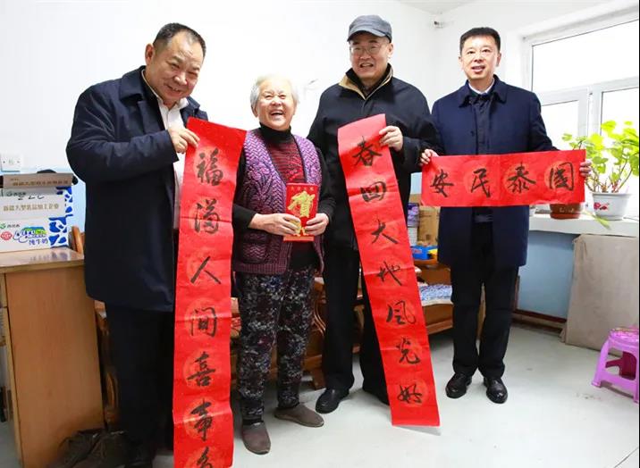 兵团统战部领导来十一师慰问归侨侨眷