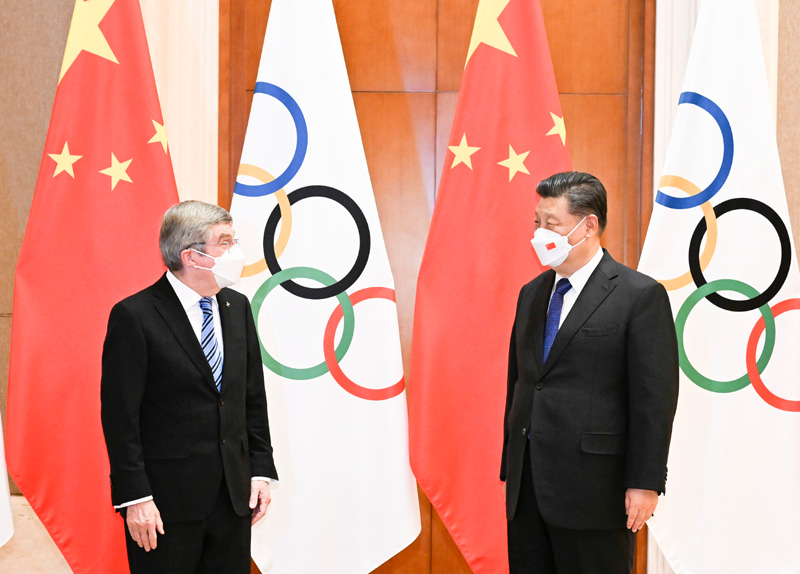 习近平会见国际奥委会主席巴赫