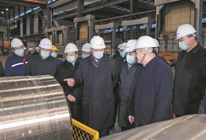 马兴瑞在哈密市调研时强调 用活资源禀赋壮大新能源产业形成新优势 努力走出一条生态优先绿色发展的新路子 艾尔肯·吐尼亚孜一同调研