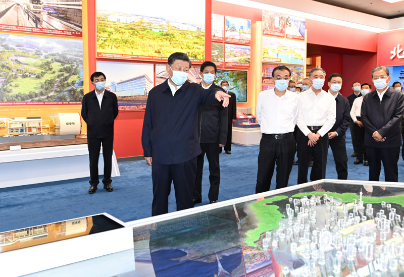 习近平在参观"奋进新时代"主题成就展时强调：踔厉奋发勇毅前行团结奋斗 夺取中国特色社会主义新胜利