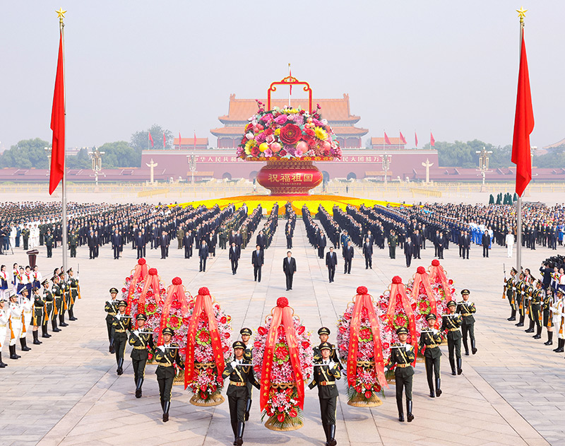 习近平等党和国家领导人出席烈士纪念日向人民英雄敬献花篮仪式