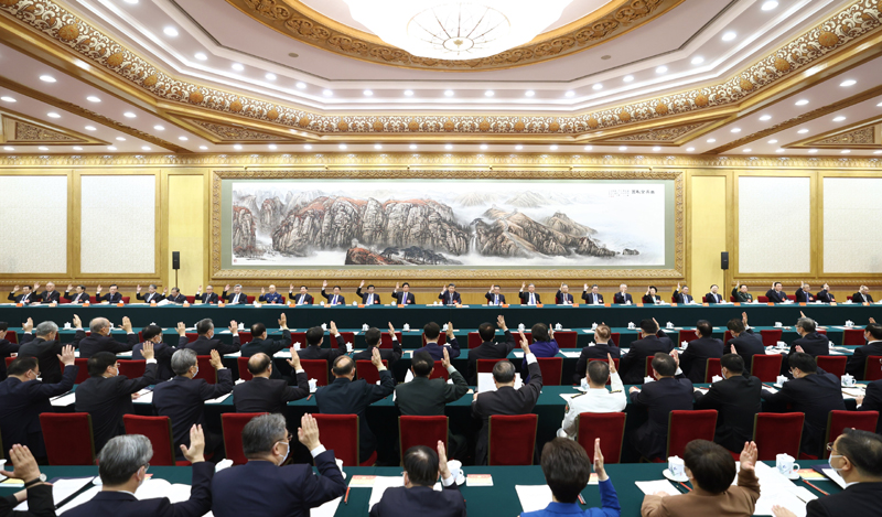 党的二十大主席团举行第一次会议 习近平出席会议并作重要讲话
