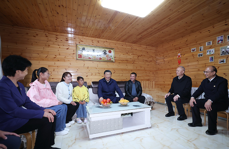 习近平在黑龙江考察时强调：牢牢把握在国家发展大局中的战略定位 奋力开创黑龙江高质量发展新局面