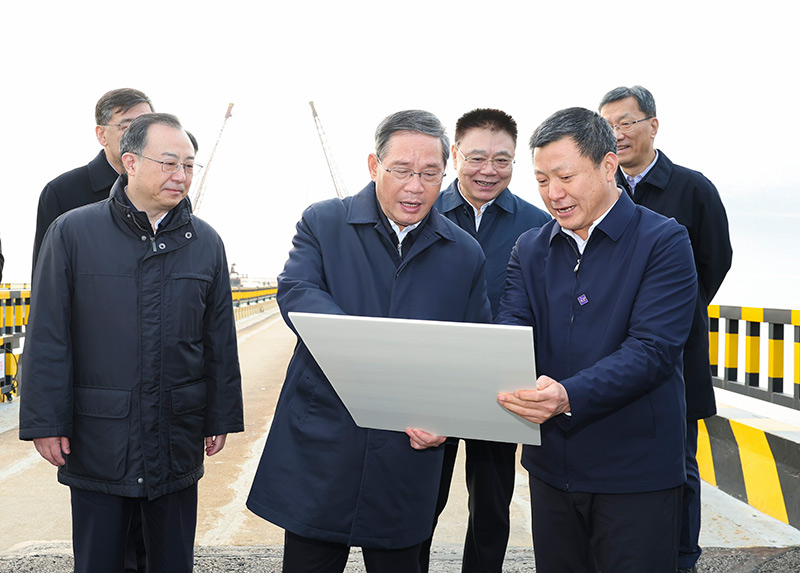 李强在湖北调研时强调：以只争朝夕奋发有为的精神状态 推动今年经济工作开好局起好步