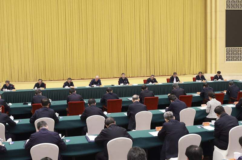 习近平主持召开新时代推动西部大开发座谈会强调：进一步形成大保护大开放高质量发展新格局 奋力谱写西部大开发新篇章