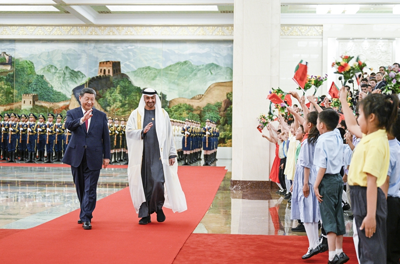 习近平同阿联酋总统穆罕默德会谈