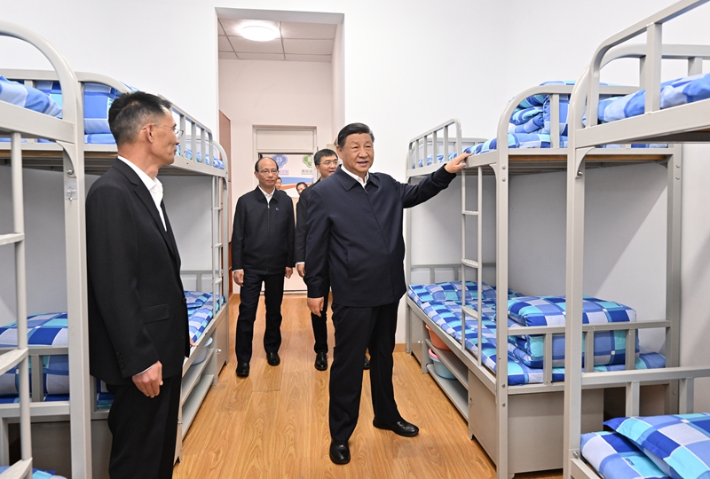 习近平在青海考察时强调：持续推进青藏高原生态保护和高质量发展 奋力谱写中国式现代化青海篇章
