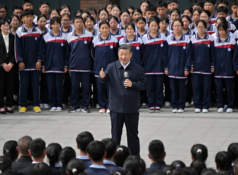 习近平在青海考察时强调：持续推进青藏高原生态保护和高质量发展 奋力谱写中国式现代化青海篇章