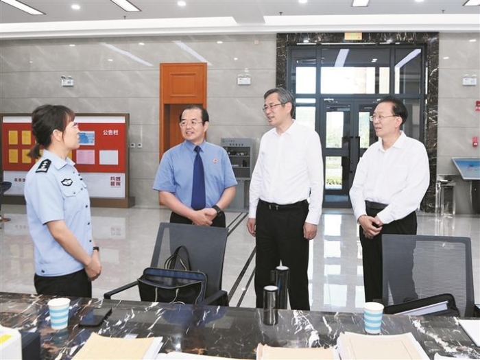 何忠友在自治区高级人民法院兵团分院、兵团人民检察院调研时强调 忠诚履行职责使命维护社会公平正义 推动建设更高水平的平安兵团法治兵团
