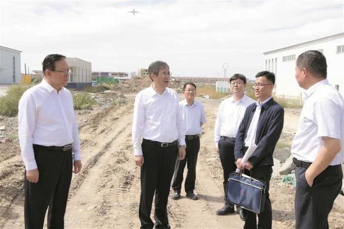何忠友到十二师检查指导学习宣传贯彻党的二十届三中全会精神情况并调研 敢于突破勇于担当奋发进取进一步全面深化改革 为扎实推进中国式现代化兵团实践作出更大贡献