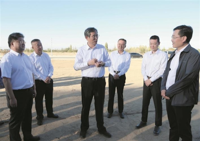 何忠友在十三师新星市调研时强调 以钉钉子精神抓好改革任务落实 聚力打造兵团高质量发展新引擎