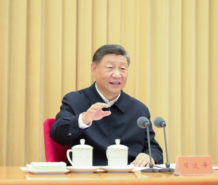 习近平在全国教育大会上强调：紧紧围绕立德树人根本任务 朝着建成教育强国战略目标扎实迈进