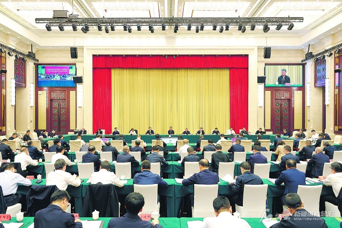 自治区召开第十一批援疆干部人才代表座谈会 深入落实全面援疆精准援疆长期援疆要求 在建设美丽新疆中更好发挥援疆干部人才作用 马兴瑞讲话 艾尔肯·吐尼亚孜主持 何忠友张柱出席