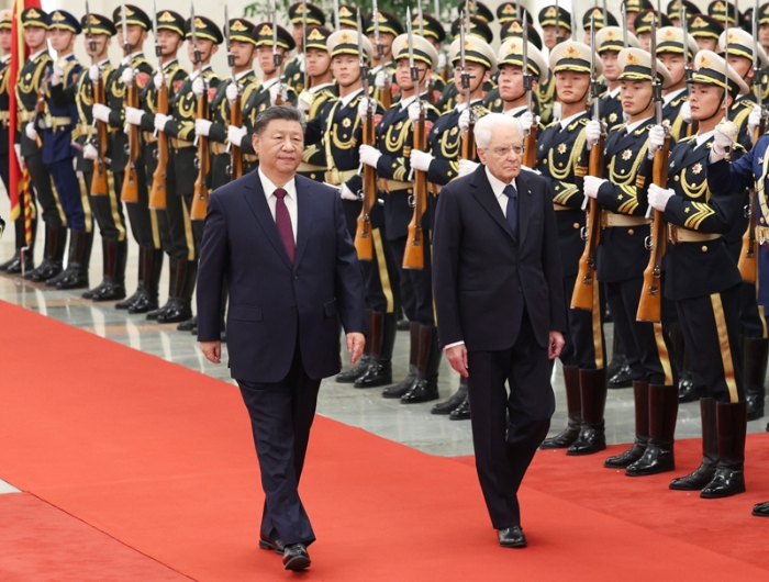 习近平同意大利总统马塔雷拉会谈