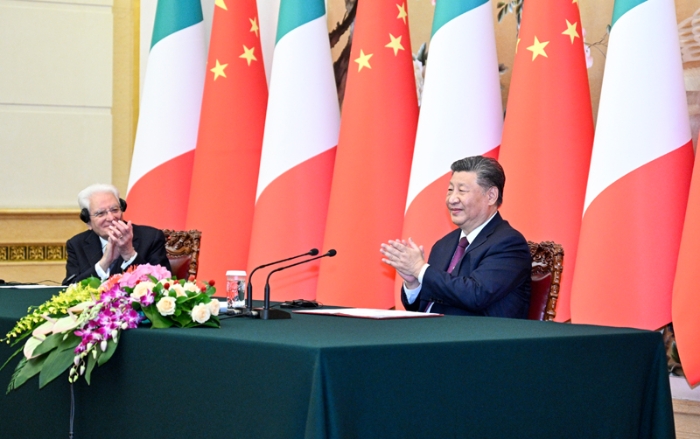 习近平同意大利总统马塔雷拉会见出席中意文化合作机制大会和中意大学校长对话会代表