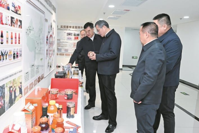 何忠友在兵团部分国有企业调研时强调 聚焦主业做强做优做大国资国企 更好发挥国有经济战略支撑作用 刘见明参加有关调研