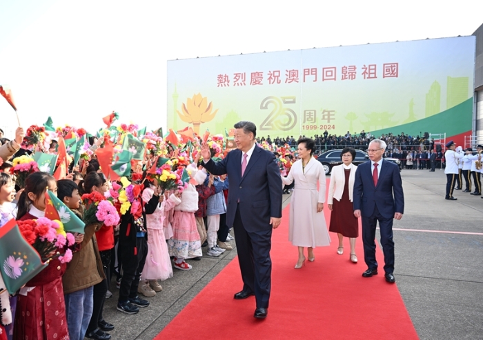 圆满结束在澳门的各项活动 习近平离开澳门返回北京