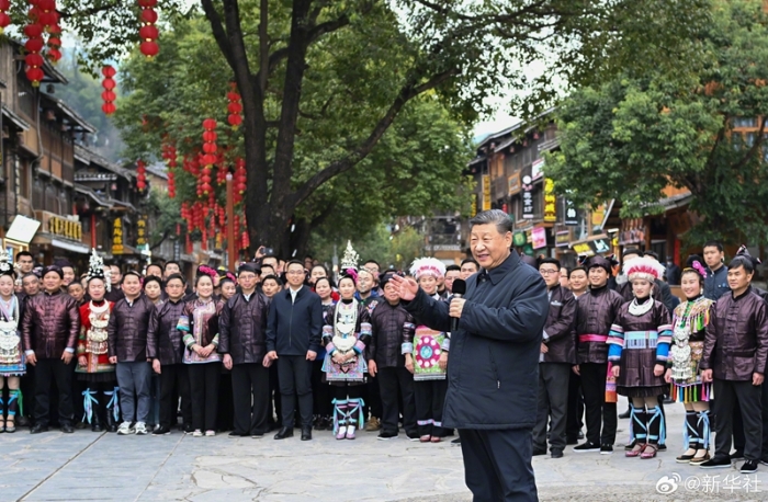 习近平在贵州考察时强调：坚持以高质量发展统揽全局 在中国式现代化进程中展现贵州新风采