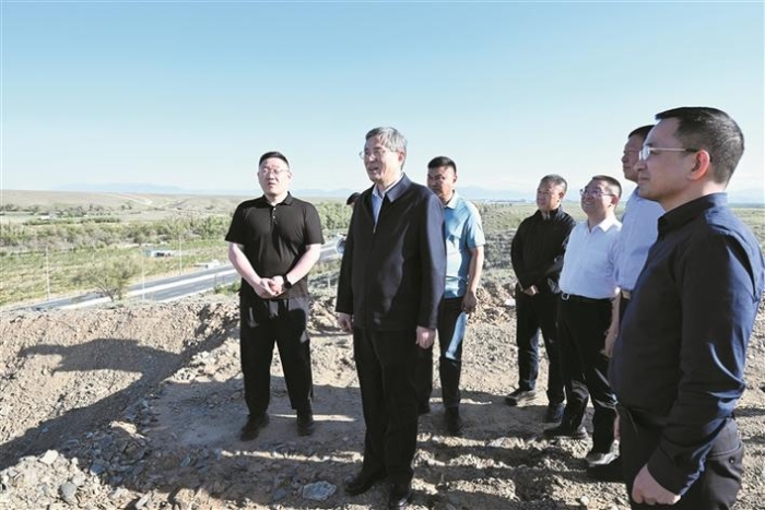 何忠友深入调研交通基础设施项目建设 持续完善交通路网体系促进区域互联互通 为更好推进兵团现代化建设提供坚实支撑