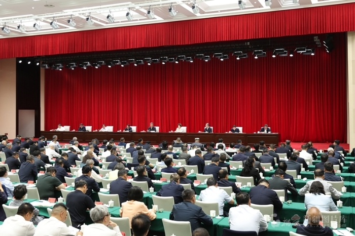 马兴瑞在自治区深入贯彻中央八项规定精神学习教育警示教育会上强调 坚持以案为鉴警钟长鸣 切实增强作风建设的政治自觉思想自觉行动自觉 祖木热提·吾布力努尔兰·阿不都满金何忠友出席