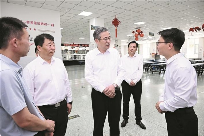 何忠友到六师五家渠市深入调研全面从严治党工作 推动作风建设不断取得新进展新成效 为中国式现代化兵团实践提供坚强保障