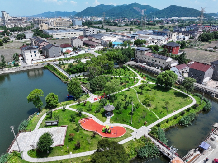 新的伟大奋斗创造新的历史伟业——以习近平同志为核心的党中央引领“十四五”经济社会发展纪实