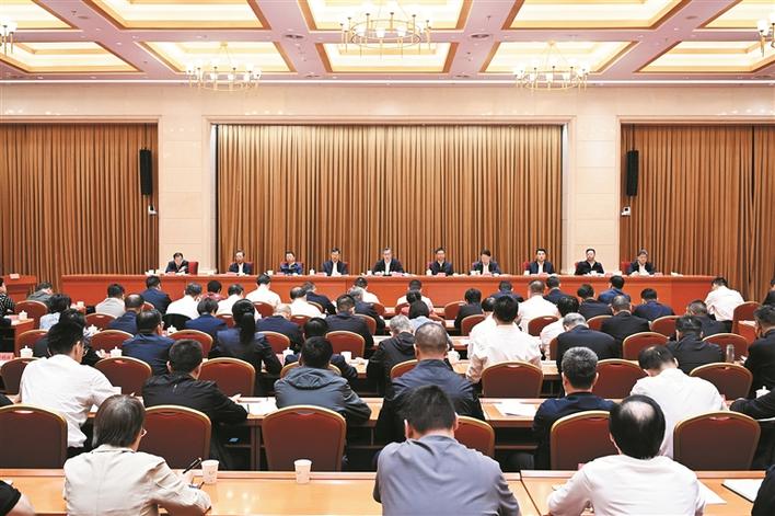 兵团党委城市工作会议召开 着力建设具有兵团特色的现代化人民城市 更好履行新时代职责使命服务新疆工作总目标 何忠友讲话 薛斌主持 刘见明李震国出席