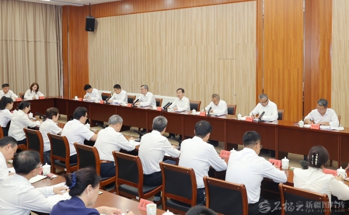 陈小江艾尔肯·吐尼亚孜教师节前调研教育工作并召开座谈会，向全疆广大教师和教育工作者致以诚挚慰问 努力办好人民满意的教育为中国式现代化新疆实践提供人才支撑 何忠友参加活动