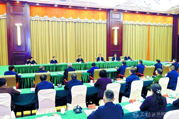 陈小江深入哈密市和兵团第十三师调研时强调 学习好宣传好贯彻好全会精神 努力建设社会主义现代化新疆 何忠友参加活动