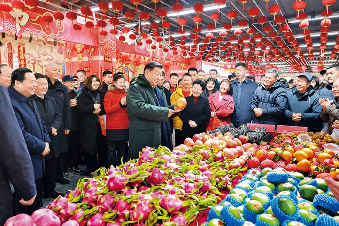 习近平：扩大内需是战略之举