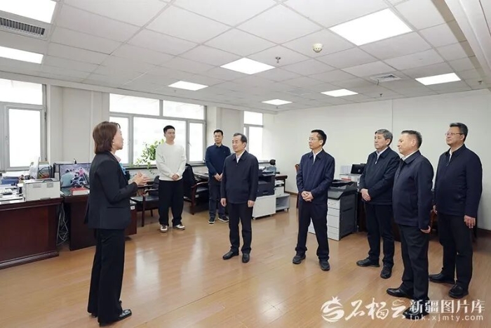 更好发挥联系服务群众桥梁纽带作用 为建设社会主义现代化新疆凝聚力量