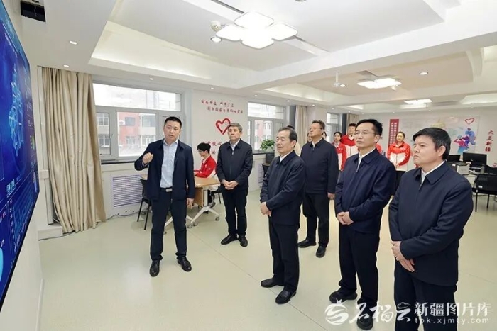 更好发挥联系服务群众桥梁纽带作用 为建设社会主义现代化新疆凝聚力量