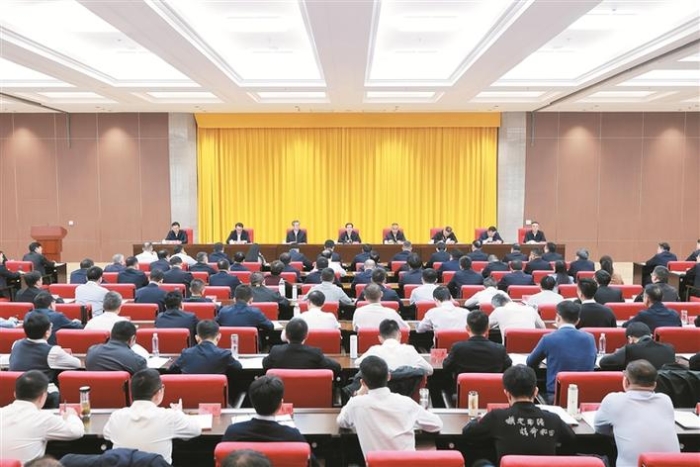 陈小江在第十二批省市错时轮换援疆骨干欢迎大会暨培训班开班式上强调 接续做好新时代对口援疆工作 奋力建设社会主义现代化新疆 艾尔肯·吐尼亚孜主持 何忠友出席